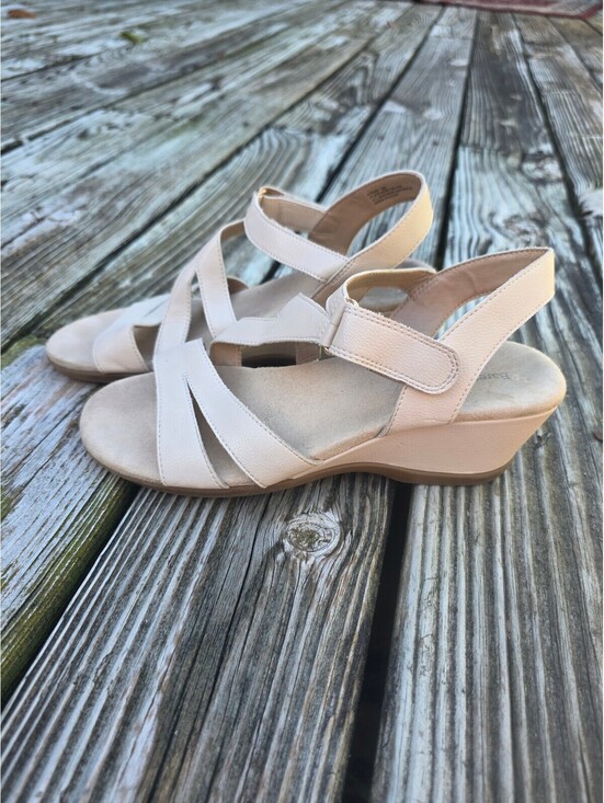 Shoes - Baretraps "Jalen" Women's Comfort Strappy Wedge Sandals